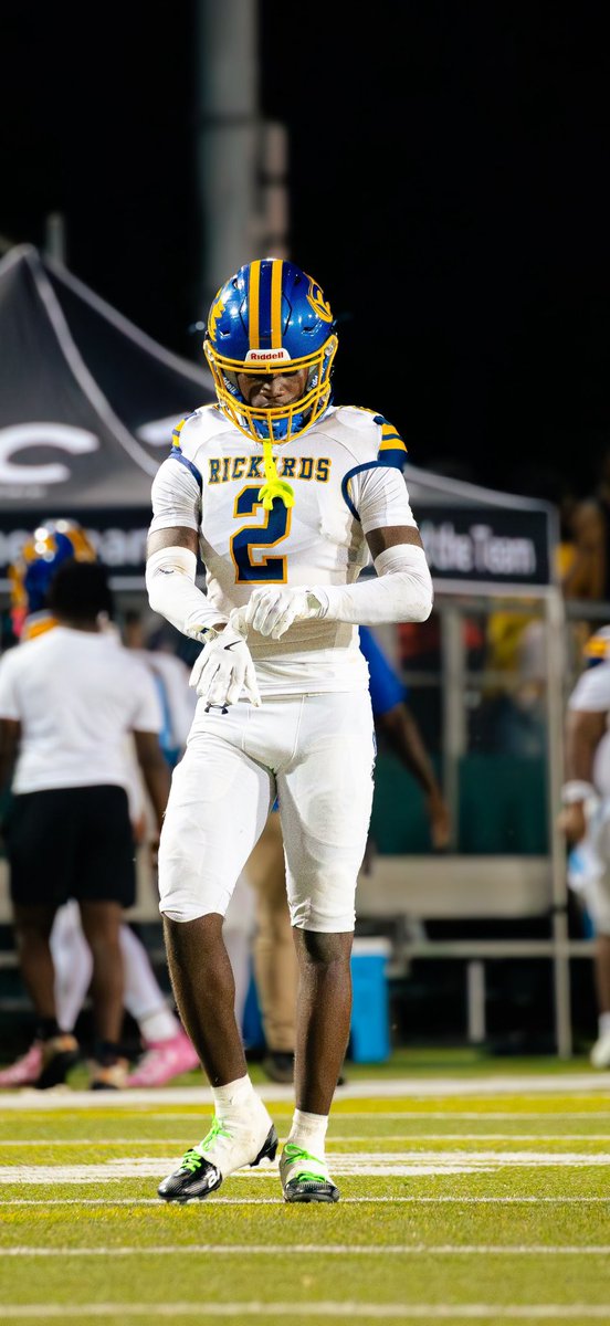 TylerWalkerJr1's tweet image. BLESSED  TO SEE 17 HAPPY BIRTHDAY TO ME  Island 🏝️ Boy  Walker Jr Solid @CoachUno1 @CoachColtonKorn @CoachParkerCCU @SchillerWilson @Lee_Wilbanks @CoachCParrott @CoachChiTUFF @Kalyn_Rob @RyanBartow @RodCoaching @lino_lupinetti @coach_cope @_TLantz @adamgorney @CoachCBell26