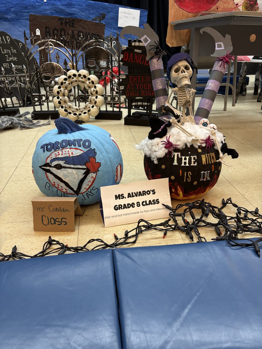 farruggio201640's tweet image. What an amazing pumpkin contest. Thank you to Longo’s Bolton location for your donation and inspiration of kindness. SS had a blast!!!!! @StCorneDPCDSB @LongosMarkets