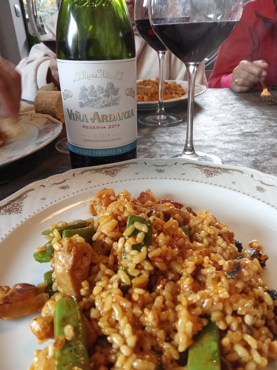 Classic Sunday 

Paella &amp; Viña Ardanza 2019 <a href="/LaRiojaAltaSA/">Bodega La Rioja Alta, S.A.</a>