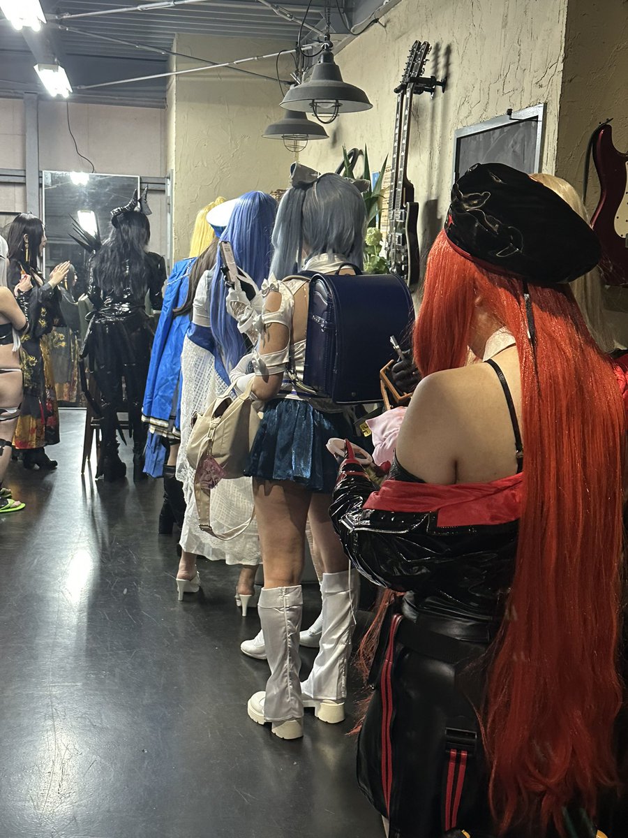 この列全てわたあめを食べたくて並んでる列です

 #1102第四回地上奪還作戦