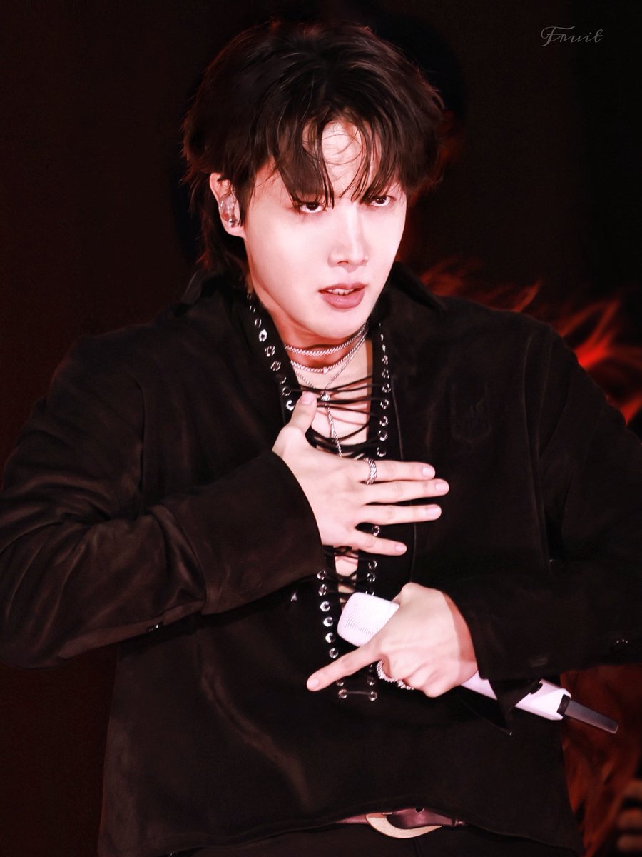 HOBICORE 🪭 tweet media