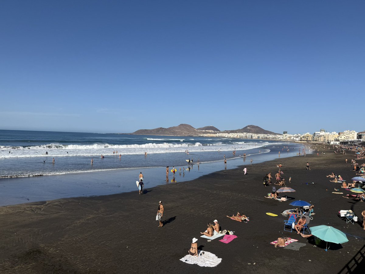 <a href="/LasCanteras/">Mi playa de Las Canteras 🏊🏻‍♀️🦈</a>
