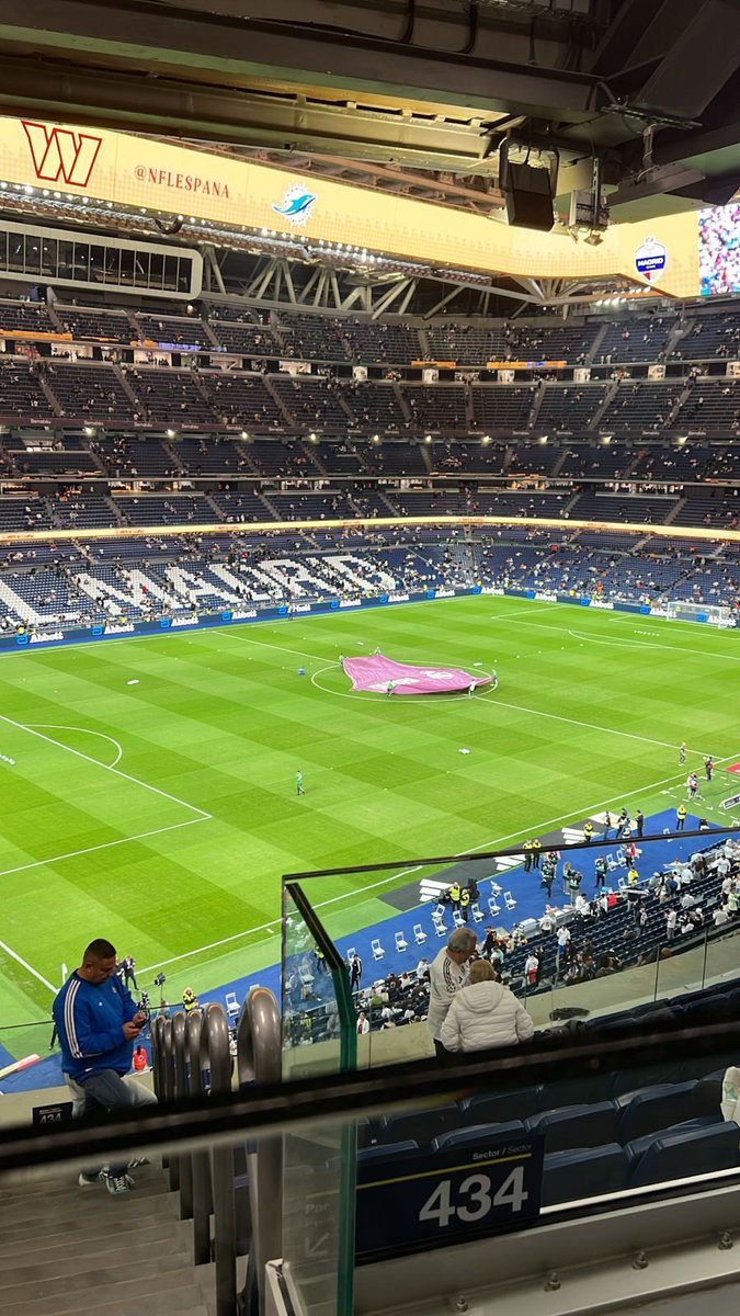 tickets_ae's tweet photo. جانب من حضور عملائنا لمباراة ريال مدريد و فالنسيا
#ريال_مدريد 
#مدريد 
#ريال_مدريد_فالنسيا https://t.co/Tw1XW6HV7I