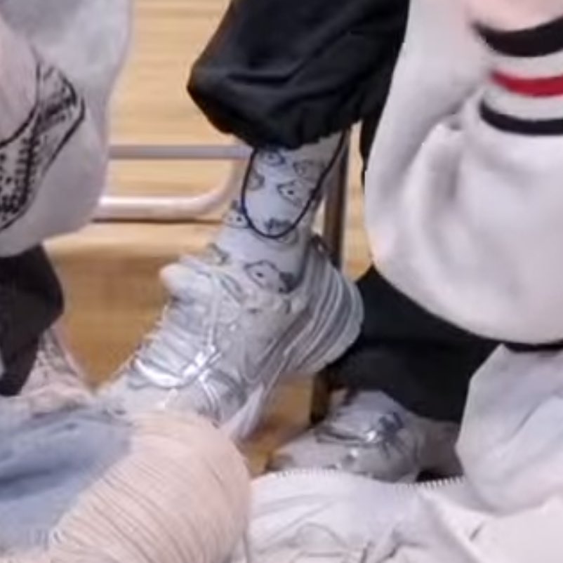 으니 오늘 헬로키티 양말 신은 거임? 핰ㅋㅋㅋㅋ