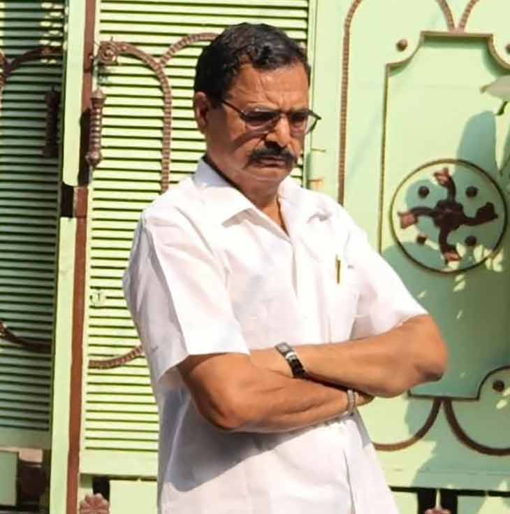 RahulDubey26198's tweet image. "इंस्पेक्टर साहब की सैलरी नहीं, कल्पना करोड़ों में थी!
23 ज़मीनें, 12 बैंक अकाउंट, 10 करोड़ का फ़ार्महाउस — सरकारी नौकरी बोले तो ‘बोनस वाला बिज़नेस’ 😏💰
#CorruptionUnlocked #ScamAlertIndia #BenamiEmpire #SystemExposed #TaxpayerGetsPlayed"