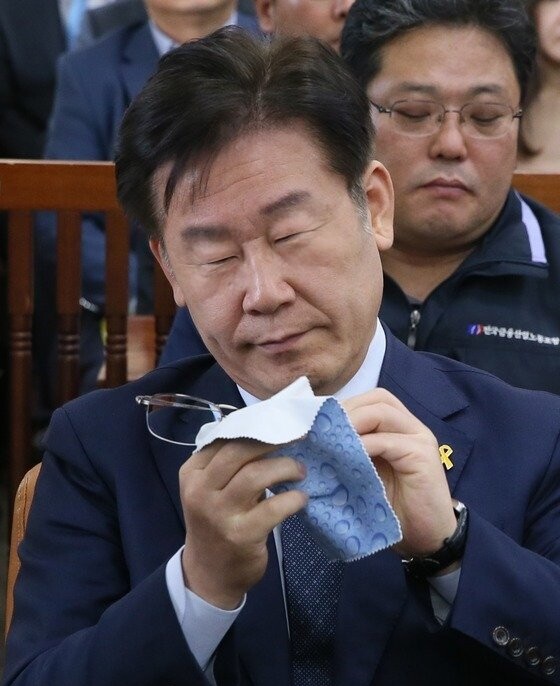 니들이 물고빠는 재명이 보고가라