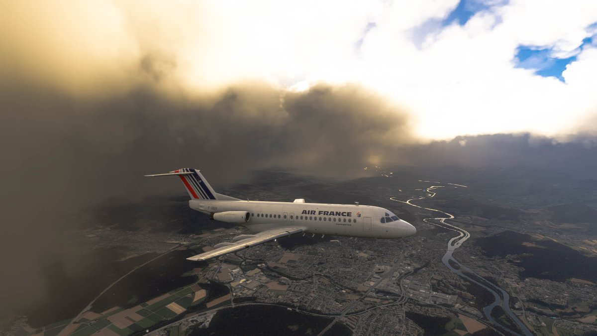 aymerix_gaming's tweet photo. Superbe vol entre Lyon et Zürich à bord de la nouvelle version du Fokker F28 @JustFlight un avion absolument génial à piloter.
#MSFS2024 https://t.co/tetmwl8GT5