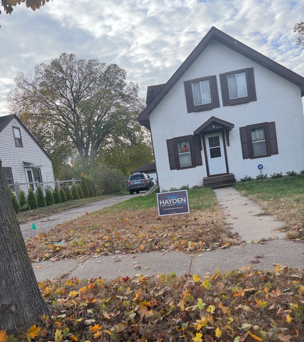 Someone just sent me this picture. 💀