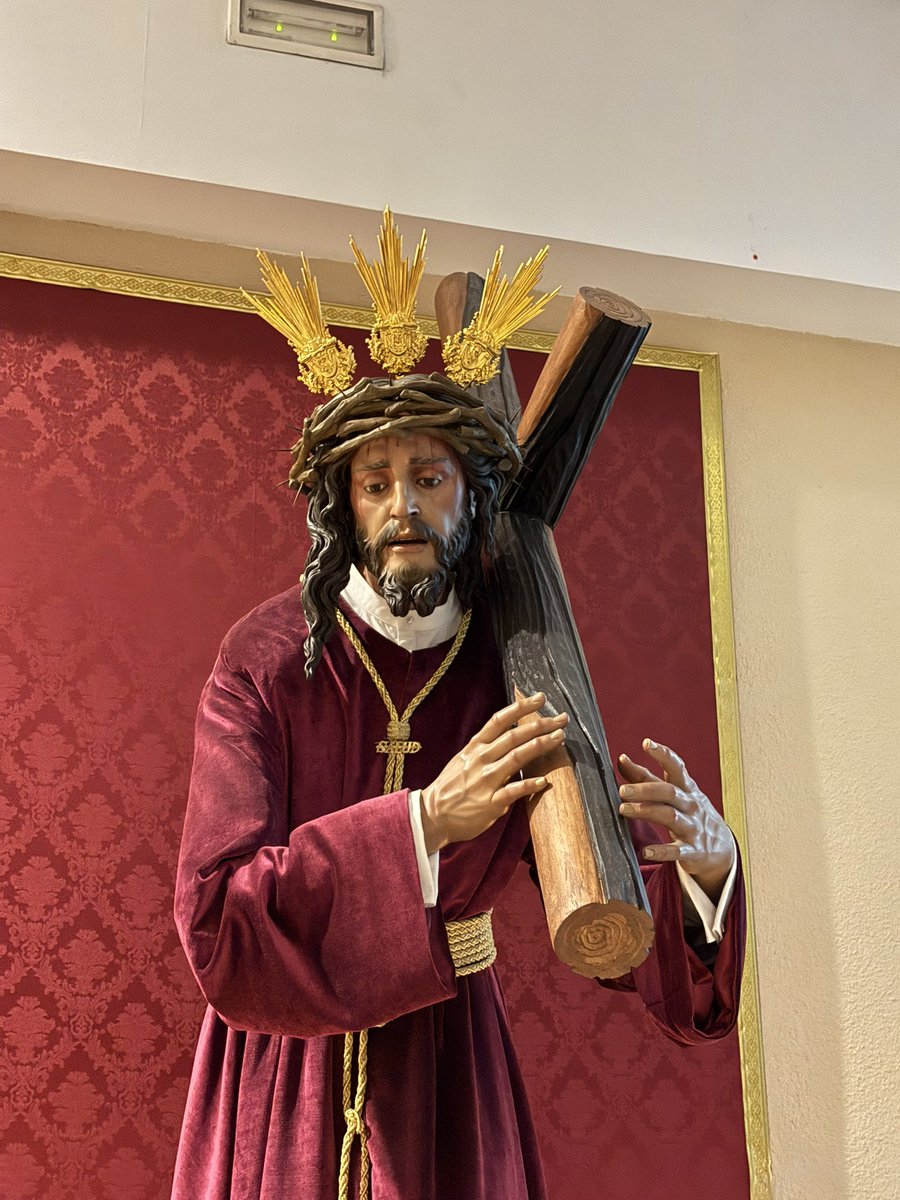 Hoy, 2 de noviembre, celebramos el día de los Fieles Difuntos, queremos recordar a nuestros seres queridos que han fallecido y oramos por las almas que están en el Purgatorio.

Que la luz divina del Señor de la Salud ilumine su camino y les conceda la paz eterna.

#CofradíasMLG