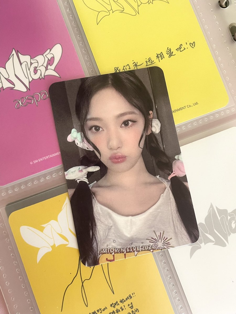 the idol                 vs.            the photocard