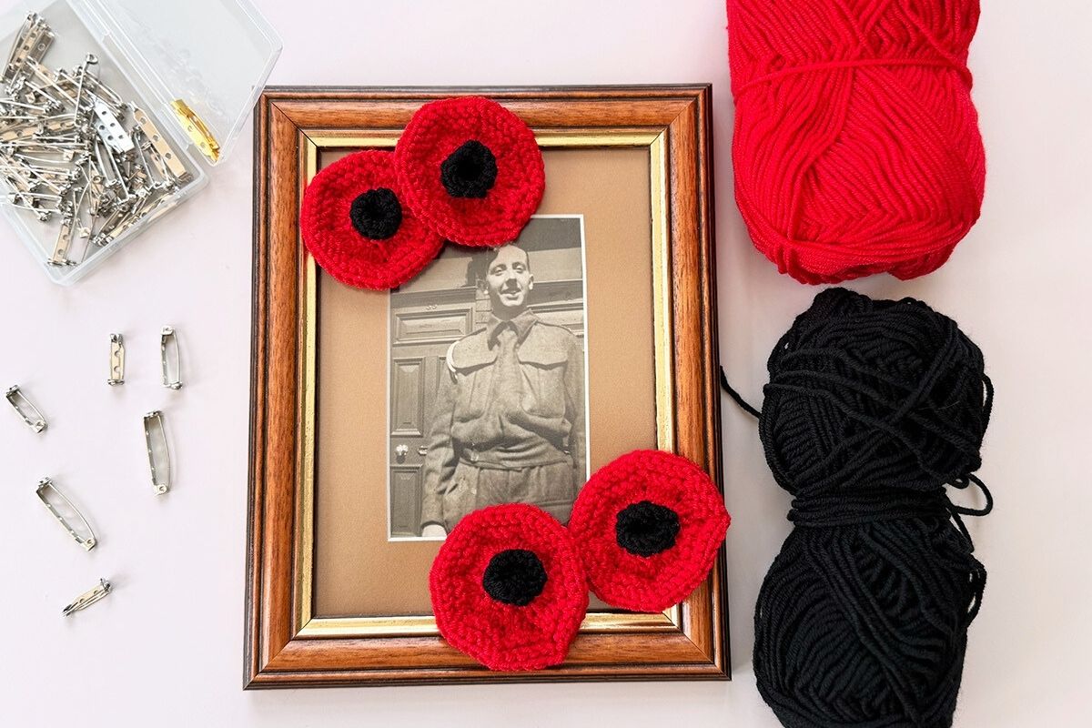 handylittleme's tweet image. Poppy Knitting Pattern (Free Printable) 

handylittleme.com/poppy-knitting…

Looking for a meaningful little make? 

This Poppy Pattern is a quick, heartfelt project you can knit in an evening.

#knitting #knittingpattern #freepattern #FreePrintable #knittedpoppy #RemembranceDay #poppyday