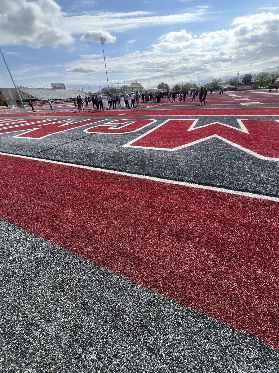 I had an amazing time at <a href="/McMURRYFOOTBALL/">McMURRY FOOTBALL</a> last night. Thank you <a href="/IamCoachWash/">Correy Washington</a> for the invite!! <a href="/joehubb74/">Coach Hubb</a> <a href="/coach_hubb/">M Hubbard</a> <a href="/Dubb02/">Jarveon Williams</a> <a href="/_ECFootball/">EC Hornet Football</a> <a href="/thespeedguy100/">Burst Athletic Perfomance</a> <a href="/BUILTOFSTONE_/">M_Stone</a>