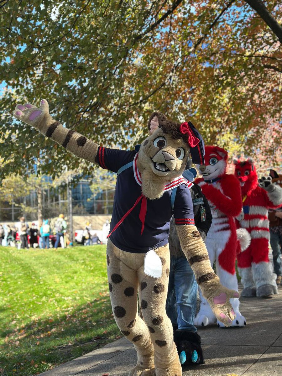 ChirpyCheetah's tweet image. Parade chee parade chee!! :3 
Gonna come around and be a kitty again soon!

📸 @WilloWolfie1438