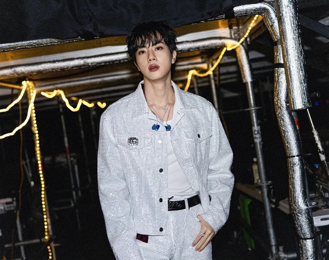 RT or reply

I vote #JIN for #2025MAMAVOTE