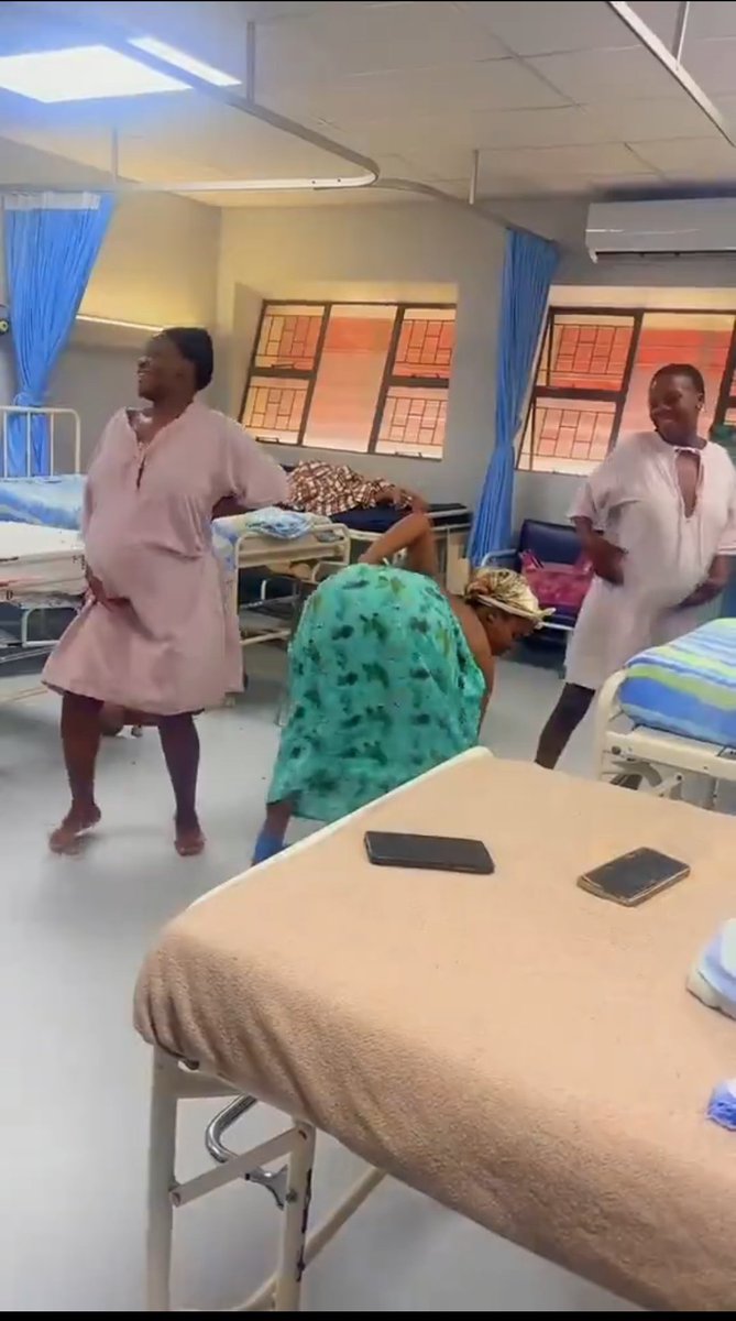 JogooRangi's tweet image. These women can do crazy things when left alone 😅😅
No way they did that in maternity ward 🙆🤣
Video on thread 🧵👇
