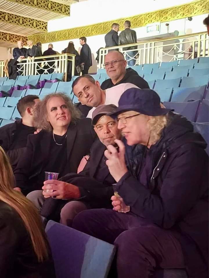wastedrockers1's tweet photo. Robert Smith (The Cure), Mark Gardener (Ride), &amp; Kevin Shields (My Bloody Valentine) 📸

Troxy, London
(1/11/2024) https://t.co/7TkWO7YNEL