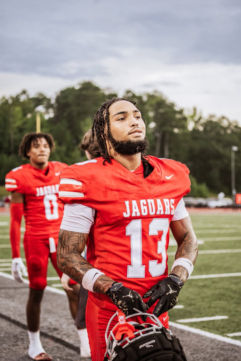 AndreG_5's tweet photo. 9 Out Of 10 Game Stats 
On The Season 16 Touchdown
1,270 Rushing Yard
120 Carries 
53 Reception Yard 4/6 Completed 
Totally Yards 1,385
Missed 8 Qtrs Due To Blow Outs Also Missed A Full Game Due To⚡️ Finshed (8-1) This Season⏩https://t.co/6ACdwW88XK ⏪ Playoffs Nov 14TH At Home! https://t.co/9JOOdc96os