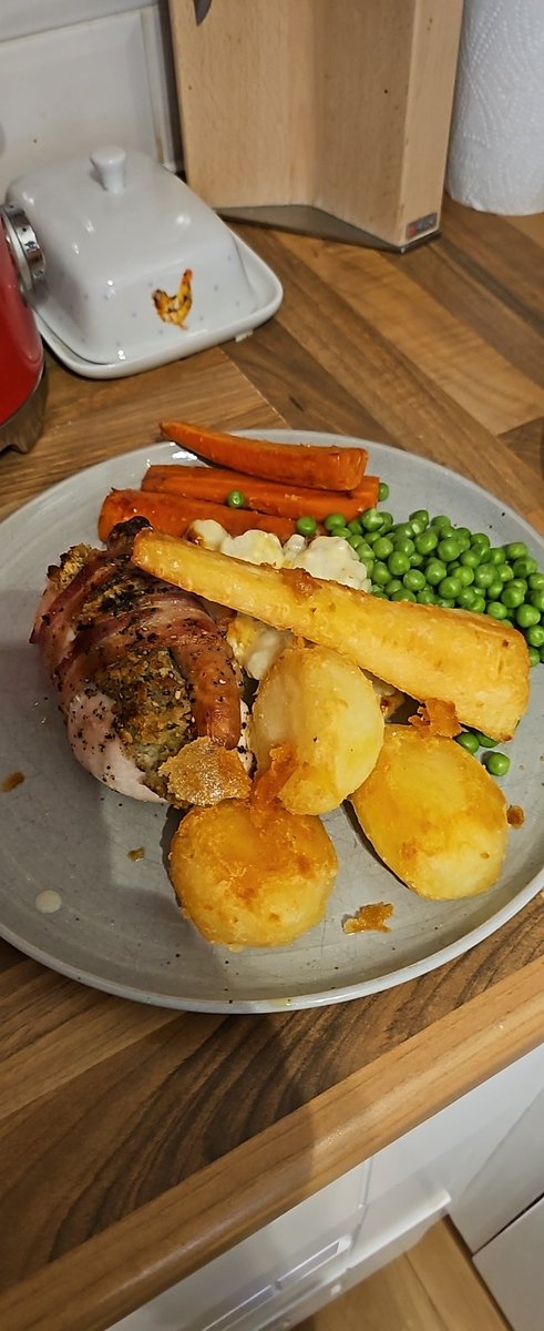 MYLERCCC's tweet image. Sorry, vegetables sponsored by @waitrose 😁