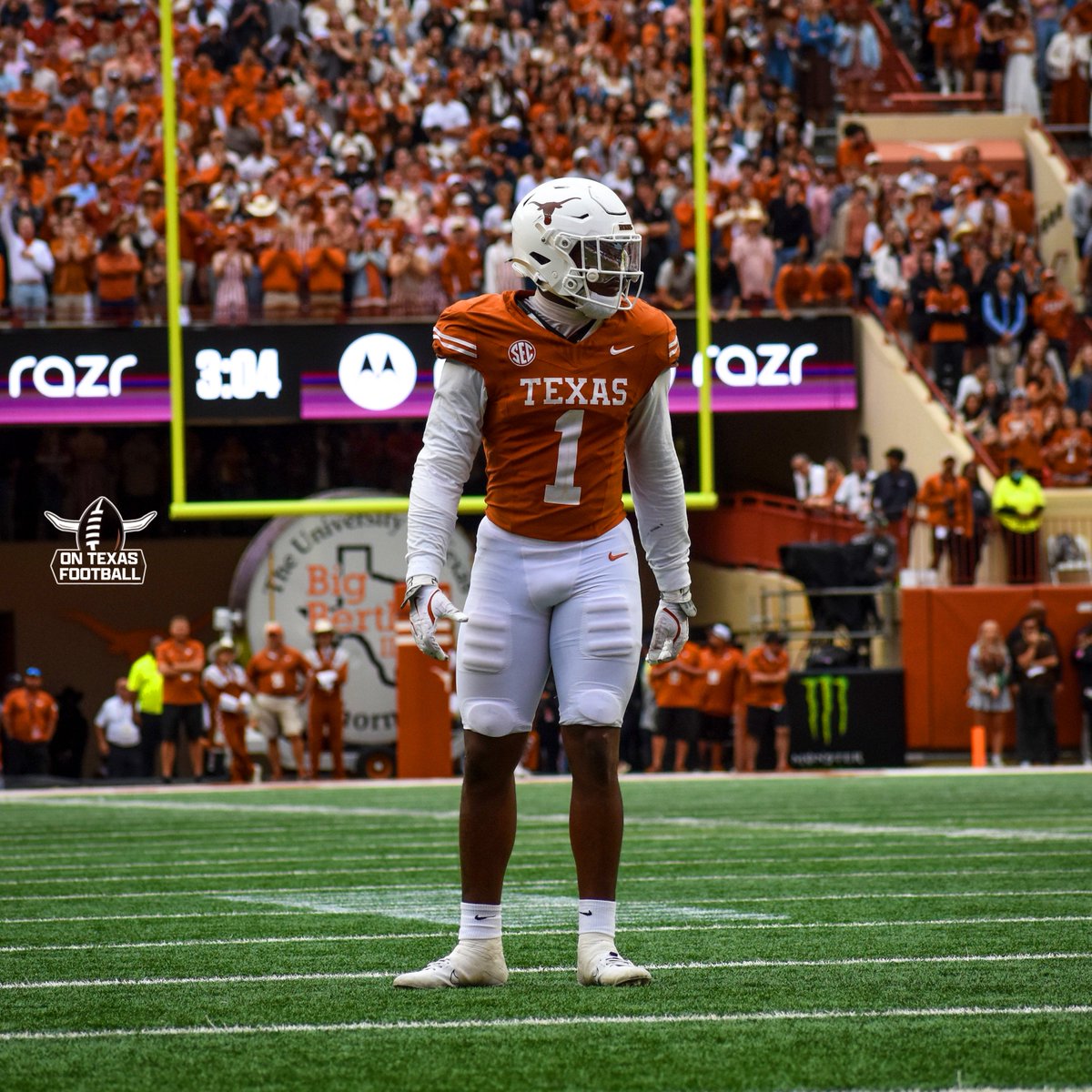 #Texas EDGE rusher Colin Simmons in five SEC games:

• 6.5 sacks
• 8.0 tackles for loss
• 2 forced fumbles
• 1 fumble recovery
• 1 pass deflection
• 24 total tackles

Elite play from No. 1.