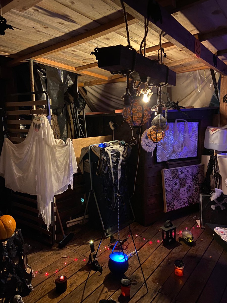 ¡Concurso de decoración de parcelas de Halloween en Camping El Concurso!
🎃🦇🍬🏕️