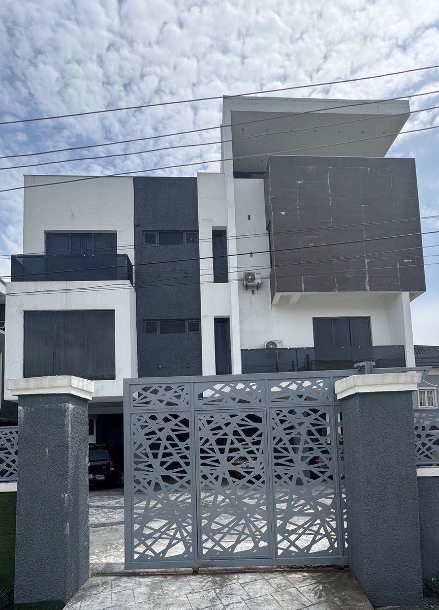 CRIMSON!!
CJO Apartments brings you our LUXE 2 bedroom at IKATE LEKKI!! 

Fully furnished with prime serene location. 

We are taking bookings!!! Send us a dm

#shortlet #dettydecember