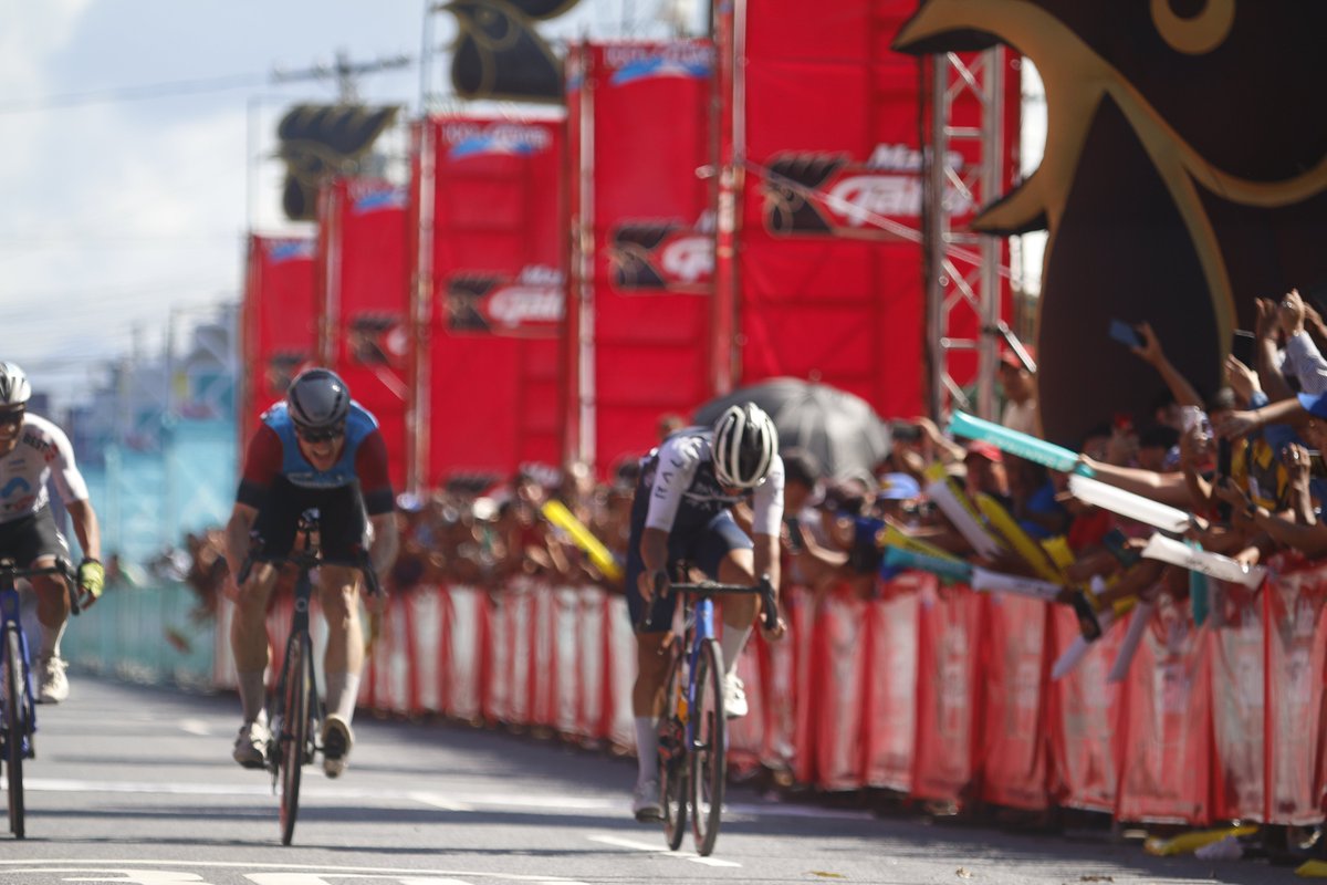 #VueltaaGuatemala2025 | Ya estamos al AIRE en Youtube y Facebook . VIDEO de TODA la etapa y con los mejores: <a href="/BiciGoga/">Goga Ruiz-Sandoval</a> <a href="/chechamonzon/">Julio César Monzón A</a> <a href="/MTVCiclismo/">MarisolToroValencia</a> Nery Ajsivinac y yo. 
FACE: facebook.com/10006451162708…
YOUTUBE: youtube.com/live/V3NlFdFsc…