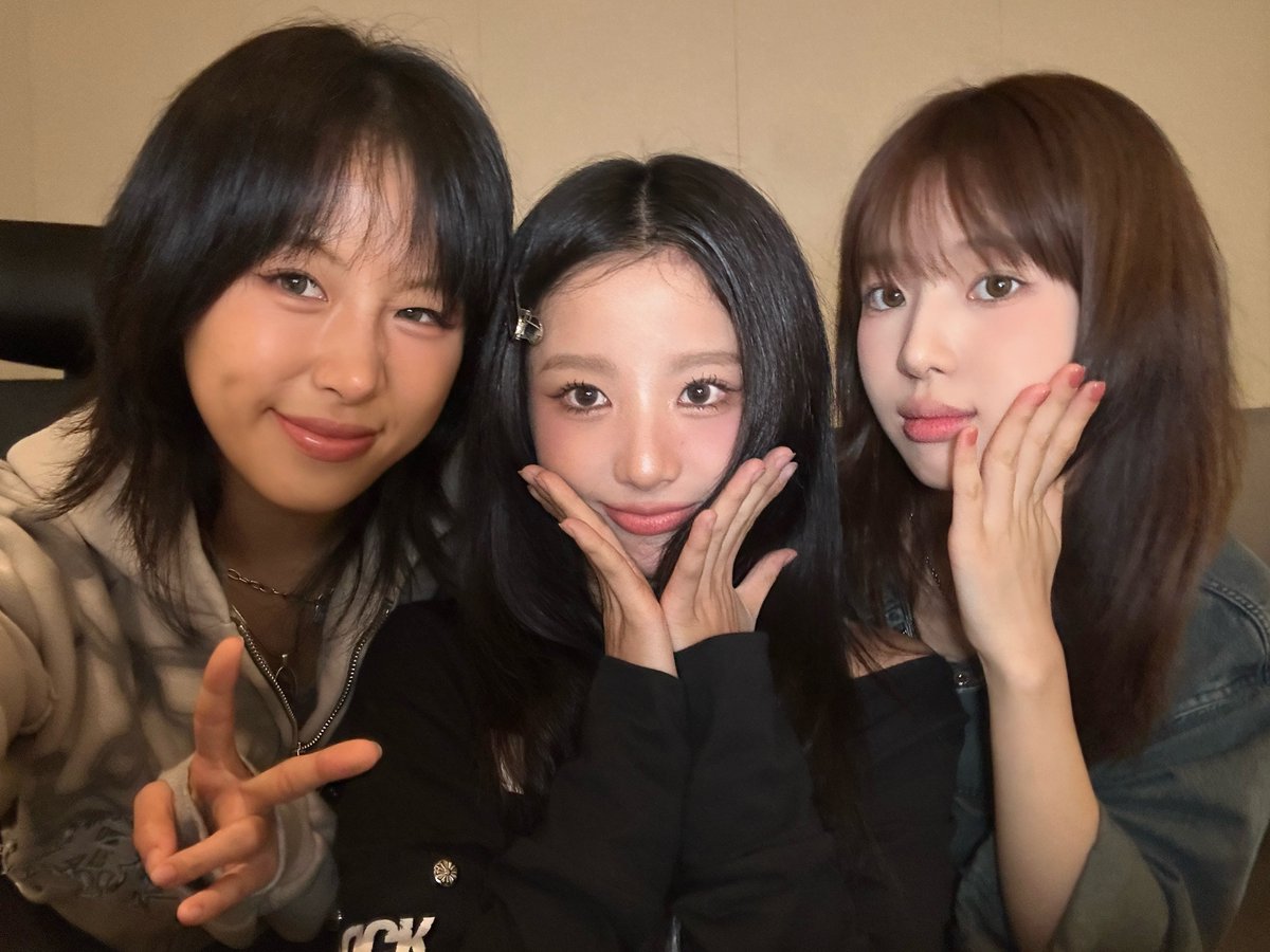 BVILLAINBRASIL's tweet image. 📲 Atualização da INA via X.

''Feliz dia 2 de novembro''

#이나 #INA #배드빌런 #BADVILLAIN