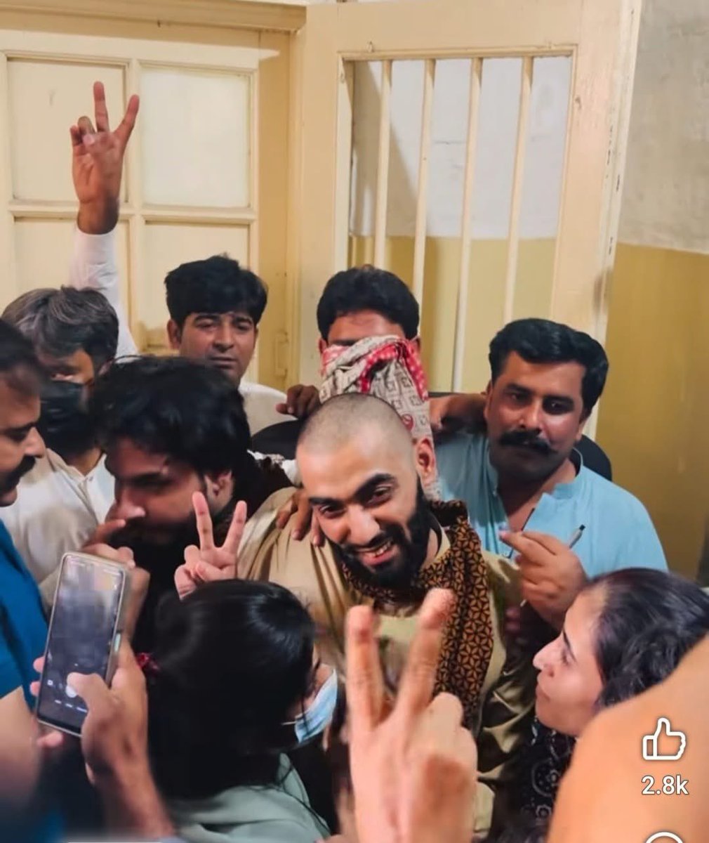 The court in #Karachi released the abducted activists Ghani Aman and Sarmad Mirani, only for police and plainclothes officers to seize them again—both were abducted from the courthouse in full view of lawyers and family. What a sham of a state: it fears its own citizens, curses