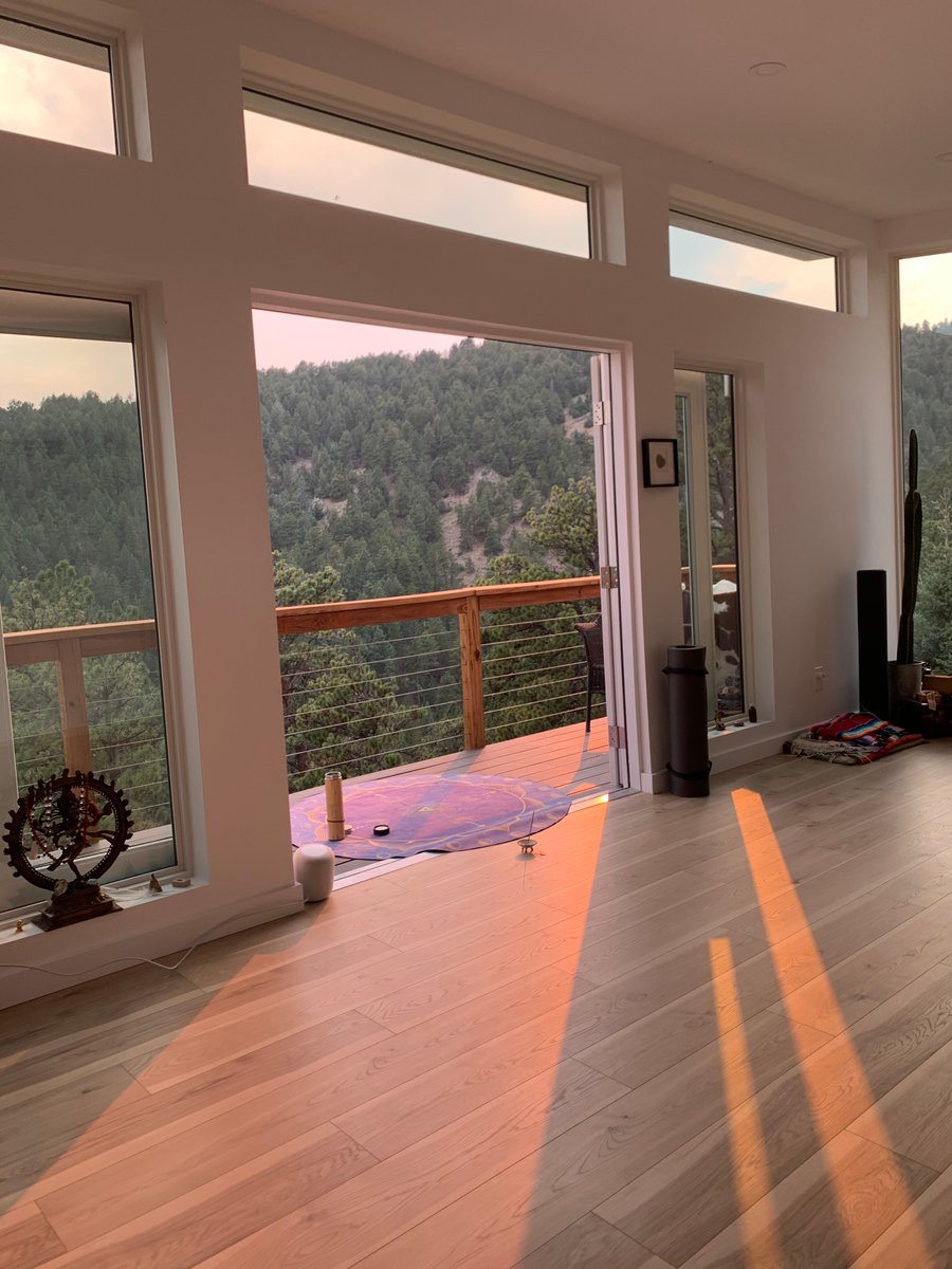 StudioShed's tweet image. The glow, the quiet, the view — proof that small spaces can hold big calm. 🌙
#BackyardLiving #MindfulDesign #StudioHome