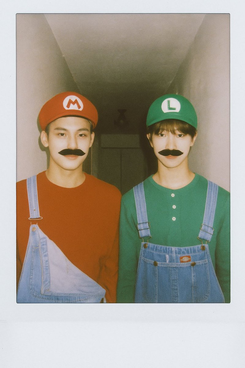 68riu's tweet image. as 𝓂𝒶𝓇𝒾𝑜 𝒶𝓃𝒹 𝓁𝓊𝒾𝑔𝒾 for this year’s halloween. so grateful for my 𝒶𝓂𝒶𝓏𝒾𝓃𝑔 𝒷𝑜𝓎𝒻𝓇𝒾𝑒𝓃𝒹 who always supports me— even with our last-minute costume ideas. here’s to a wonderful first month with you. 𝒾 𝓁𝑜𝓋𝑒 𝓎𝑜𝓊 𝓈𝑜 𝓂𝓊𝒸𝒽, 𝒷𝒶𝑜𝒷𝒶𝑜. ♥️