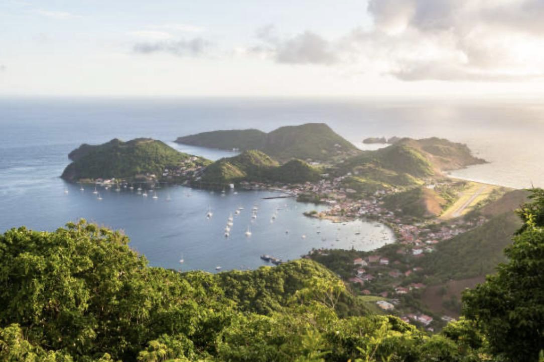 soframmi's tweet image. 📣 Annonce de poste :

Le dispensaire de Terre-de-Haut cherche un remplaçant pour des périodes à partir du 15 décembre 🗓️

Un exercice insulaire unique dans l’archipel des Saintes (Caraïbes) 🌊

🔗 Plus d’info : soframmi.fr/annonces/detai…