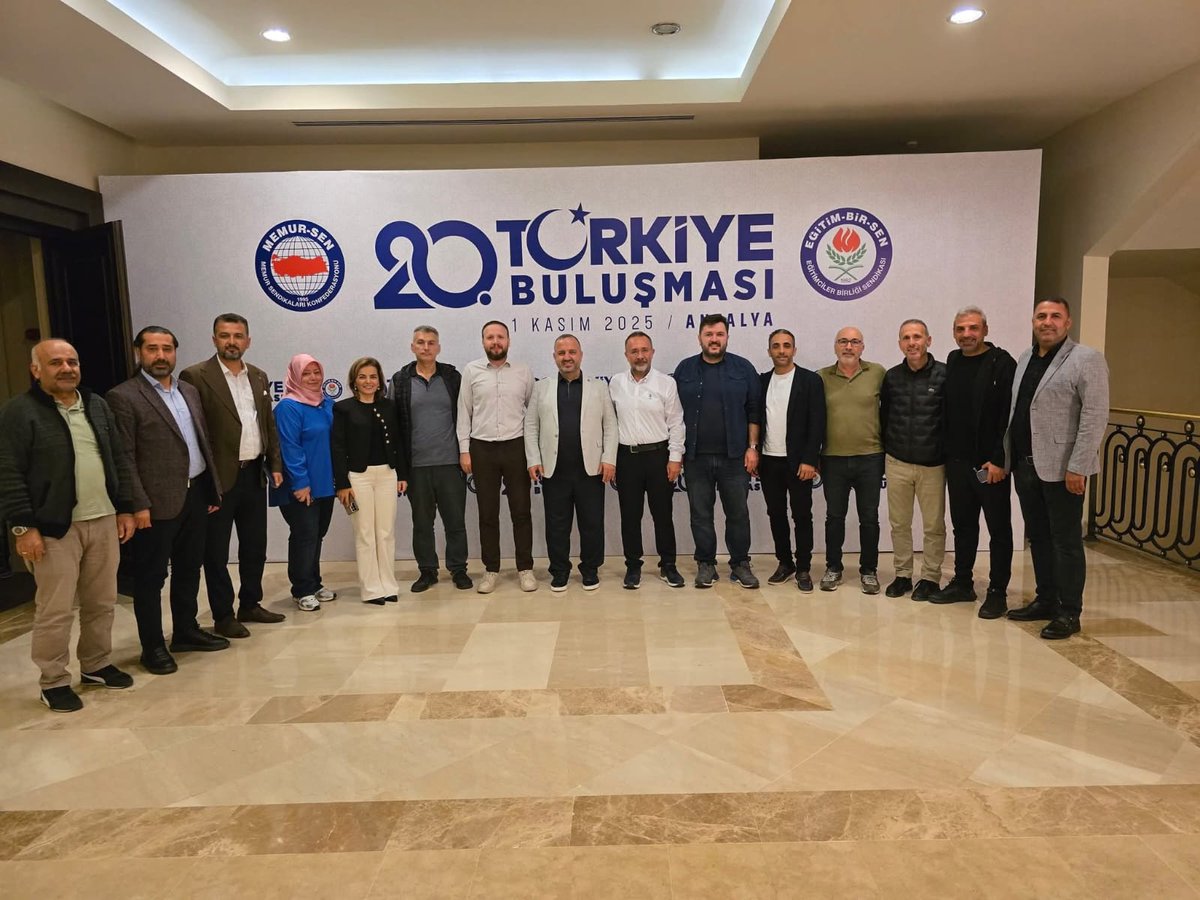 TÜRKİYE BİRİNCİSİYİZ🏆🏆🏆

Eğitim-Bir-Sen 20. Türkiye Buluşması kapsamında yapılan eğitim programlarının ardından 65. Başkanlar Kurulu Toplantımızı gerçekleştirdik.
Genel Başkanımız Sn Ali Yalçın tarafından hedeflerini gerçekleştiren Türkiye 1.si şube olarak