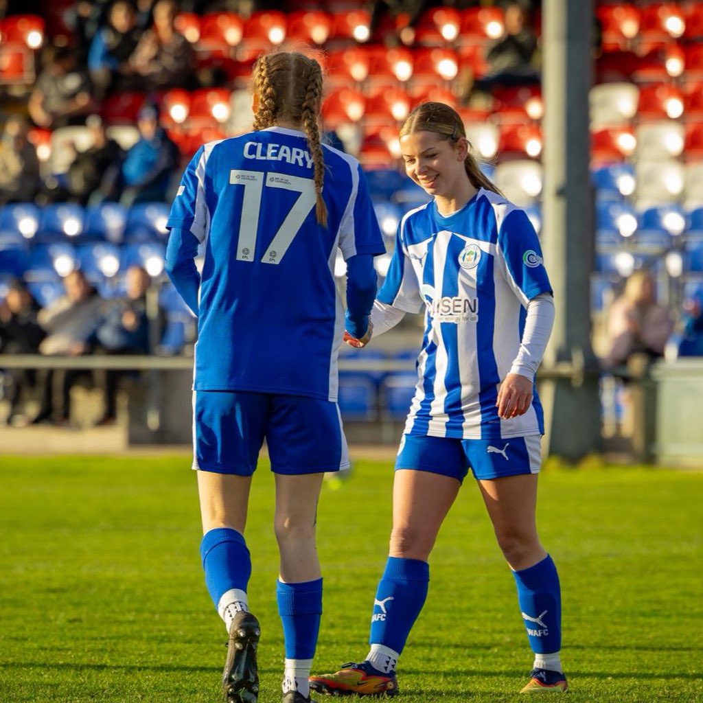 Latics_Women's tweet image. Celebrations all around. 🤩

Thank you for your incredible support today, Tics. 👏

#wafc 🔵⚪️