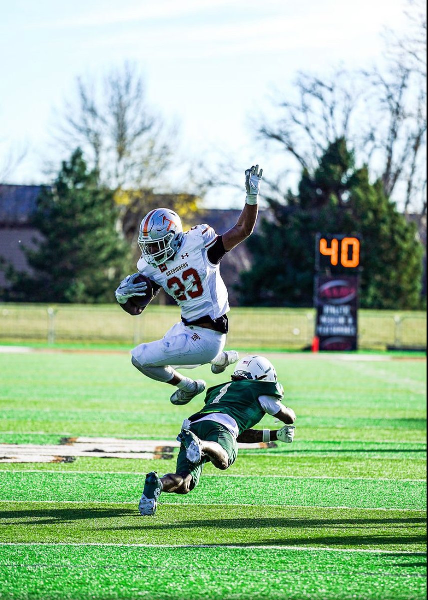 Photos from MTech Vs Rocky! aidanfeddescreative.zenfoliosite.com/tech-vs-rocky 9-0!! #RollDiggs