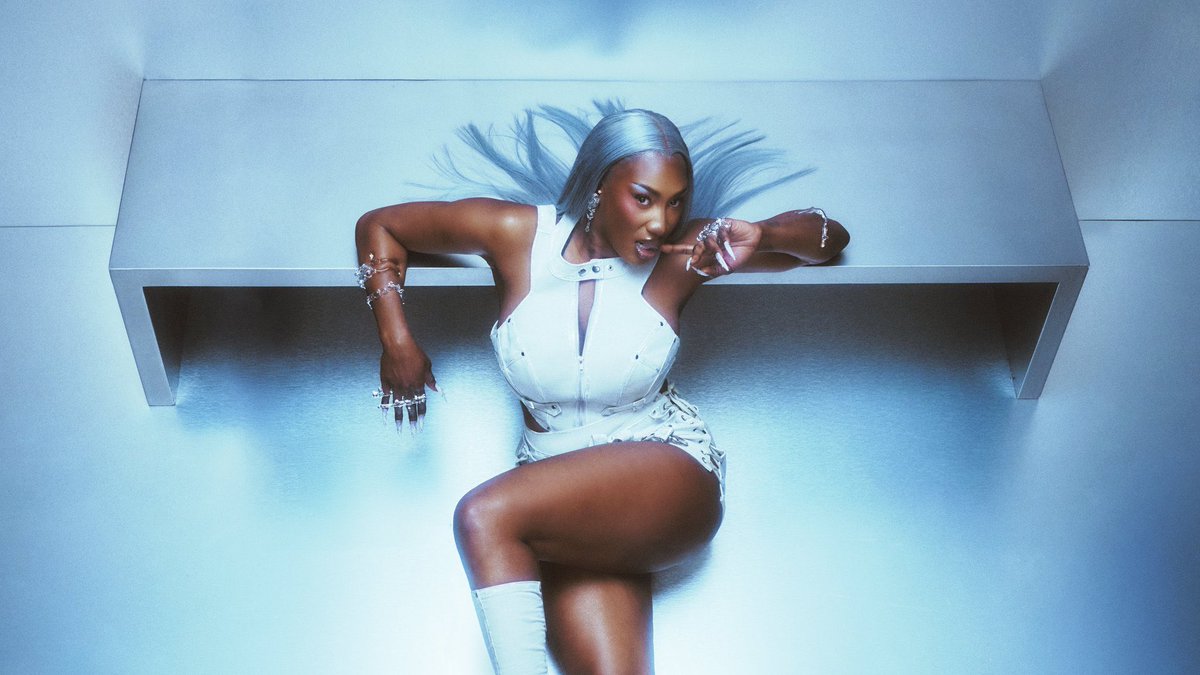 Kulturlesite_'s tweet image. 🚨 Le 29 MAI 2026 s’annonce STRATOSPHÉRIQUE !! 

▫️AYA NAKAMURA au STADE DE FRANCE
▫️DAMSO à la DÉFENSE ARENA
▫️BOUSS à BERCY
▫️JUL au VÉLODROME 

Vous serez où ? 🤔