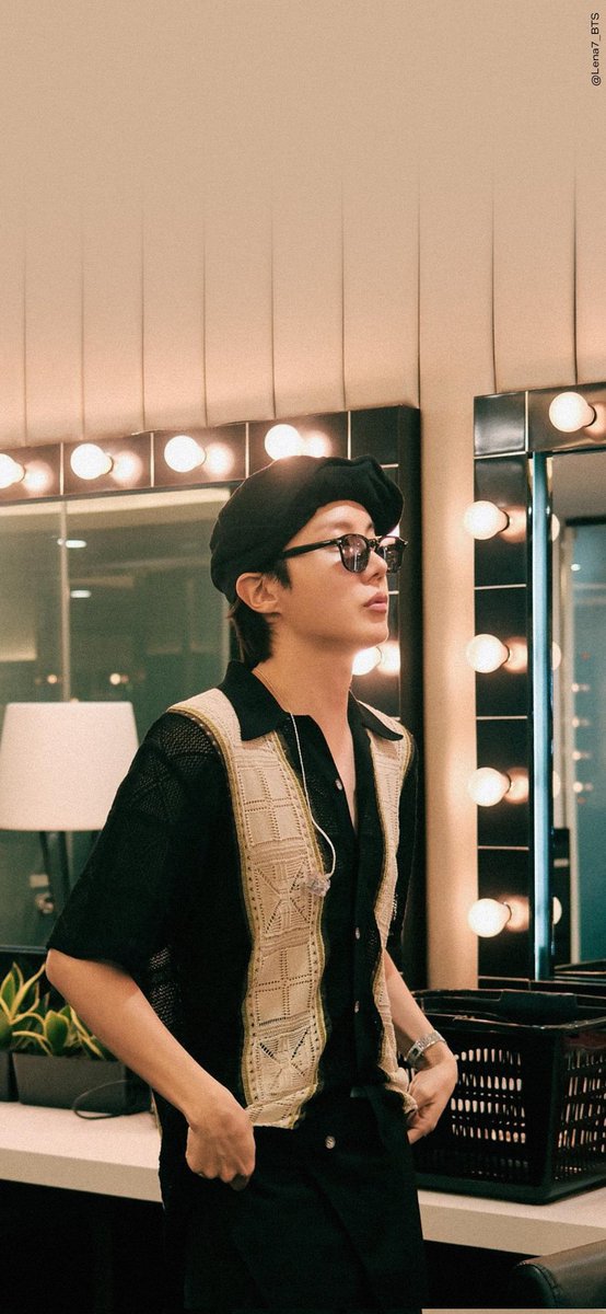 sasageyoon's tweet image. I vote #jhope for #2025MAMAVOTE