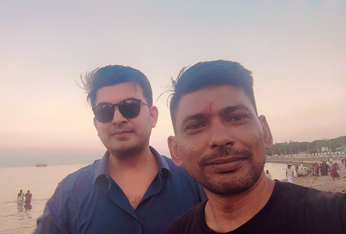 Shaileshcsjm's tweet photo. Meet with #shubhankarmishra at agneetheertham rameshwaram beach... Nice and humble guy.. https://t.co/RheypTnmrN