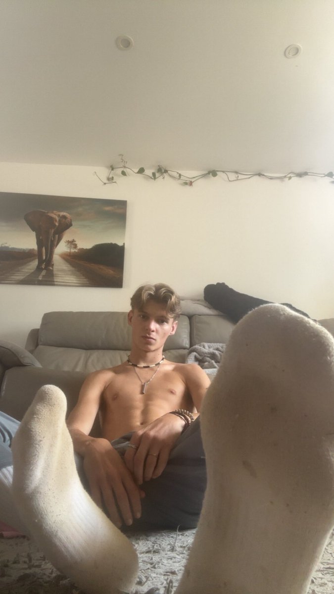 master_aj7's tweet image. i just know this is my number 1 sub finally coming back after 7 months…
15k from him in a day last time.
he’s de activated his account and i’ve missed his dm twice!! help me get his attention!!