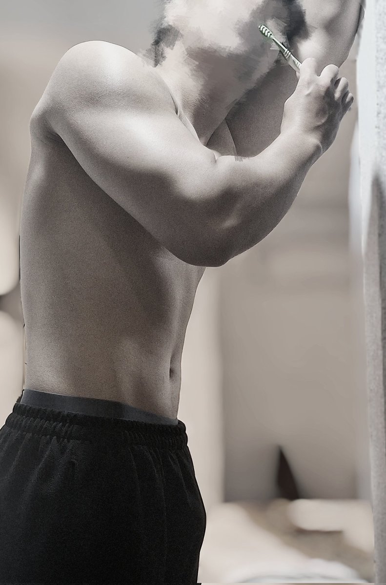 แปรงฟันก่อนนอนกันหรือยังคับ..😬