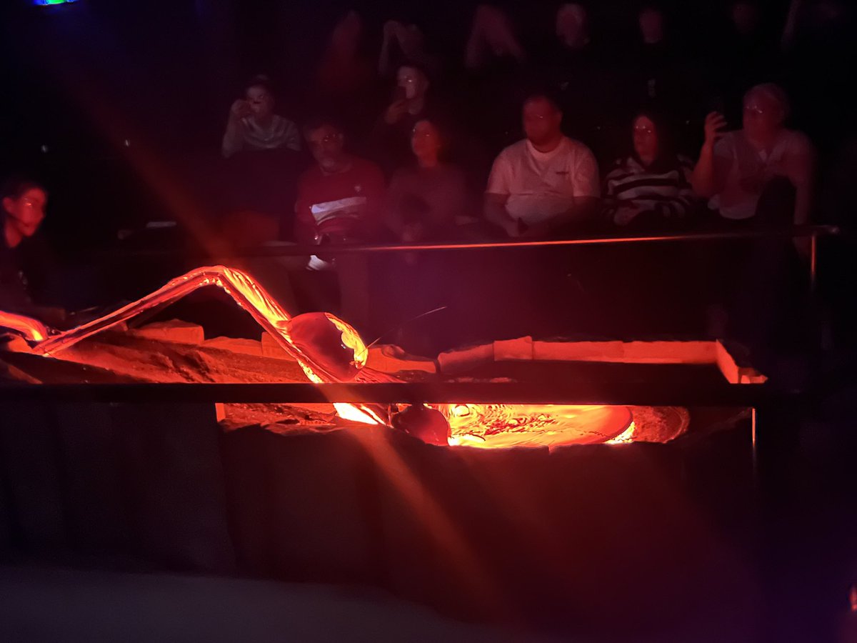 Day 4.  - our Icelandic adventure comes to an end with a trip to the geothermal power station and a fantastic close up look at how magma is formed at Reykjavik lava show. An amazing, informative end to a once in a lifetime trip to Iceland- the home of 🔥 and 🧊