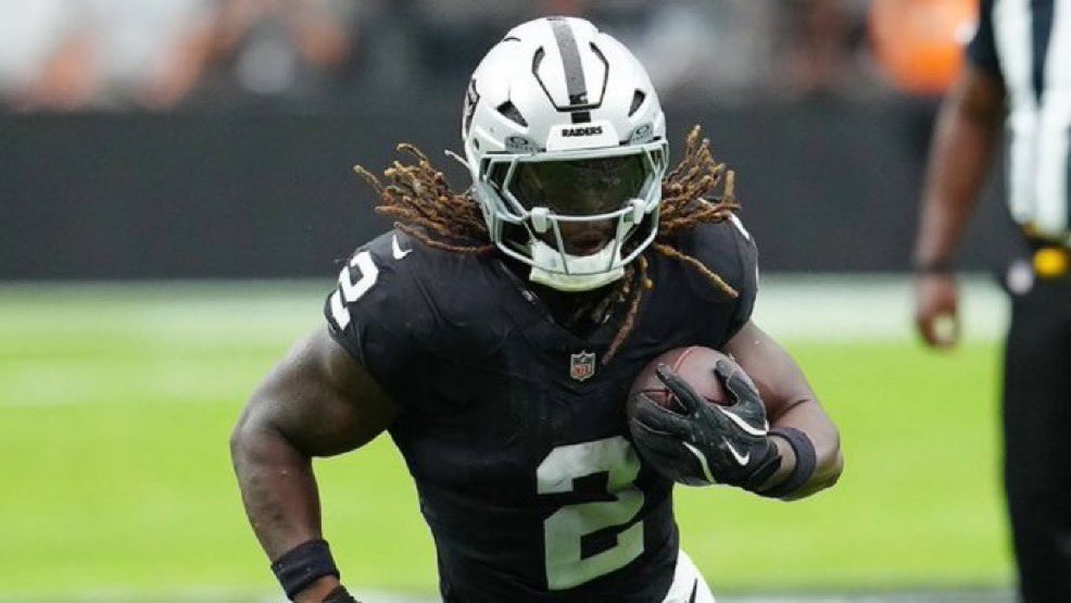 This is a BRUTAL MATCHUP for Him.

Ashton Jeanty Under 60.5 Rush Yards

100❤️ and I’ll drop NFL Play #6 

7/7 RB1s are under this vs the Jaguars in 2025 with no RB1 getting over 57 yards

And Jeanty is Under in 2/2 with only 38 and 21 yards when facing Top 10 run defenses like