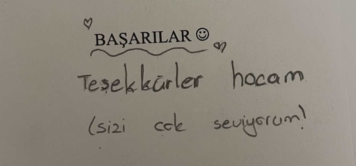Sınavları okurken ufak bir gülümseme anı💖