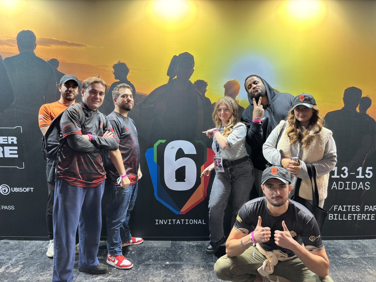 AFitiaaa's tweet image. Un moment que je n’oublierai jamais 🐋, encore un énorme merci à @Rainbow6FR et @UbisoftFR pour cette expérience incroyable à la #PGW2025 

Trop contente d’avoir pu vous rencontrer 🫰🏻
@EagleBzz @Stxrfyto @GameAnge @Nomeriis @Ant1R6S @Draaxi_