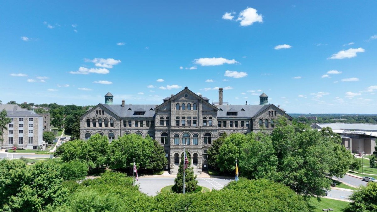 Check out some of the course planned for Spring '26:

Intro to American Intelligence
Anxiety &amp; Restlessness in Western Political Thought
Priests, Prophets, &amp; Kings: Catholic Leadership
Countering Terrorists &amp; Radicals

politics.catholic.edu/academics/cour…