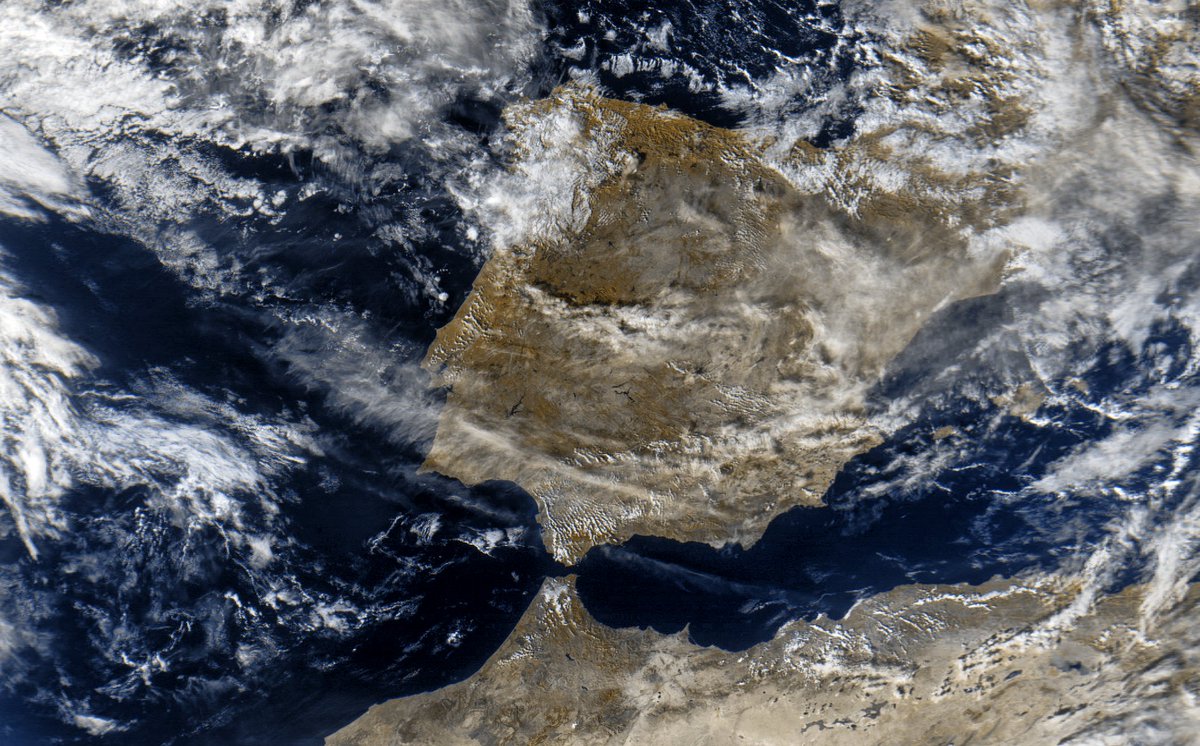 r_mcoy's tweet image. #MeteorM23 32º W #MeteorM24 63º W #MeteorM23 63º E @Nooelec #qfh @SDRPlay #rsp1a @aang254 #satdump @AEMET_Cantabria Pases del día con buenos retratos de #UK ,#PeninsulaIbérica. Pase IR con un excelente foco de la orografía del norte de @Africa y los montes #Atlas. Buenas noches!
