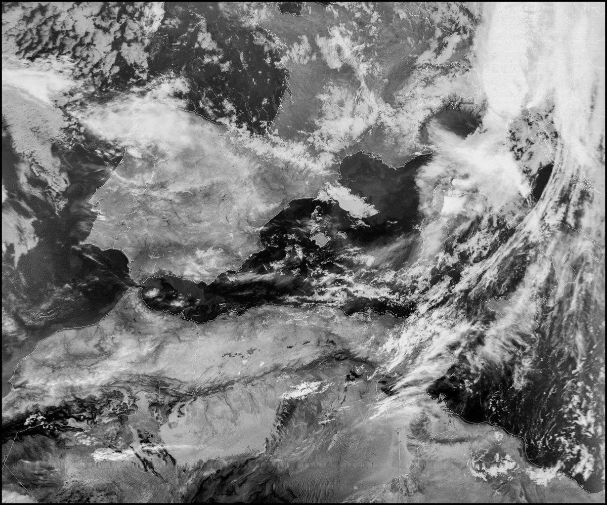 r_mcoy's tweet image. #MeteorM23 32º W #MeteorM24 63º W #MeteorM23 63º E @Nooelec #qfh @SDRPlay #rsp1a @aang254 #satdump @AEMET_Cantabria Pases del día con buenos retratos de #UK ,#PeninsulaIbérica. Pase IR con un excelente foco de la orografía del norte de @Africa y los montes #Atlas. Buenas noches!