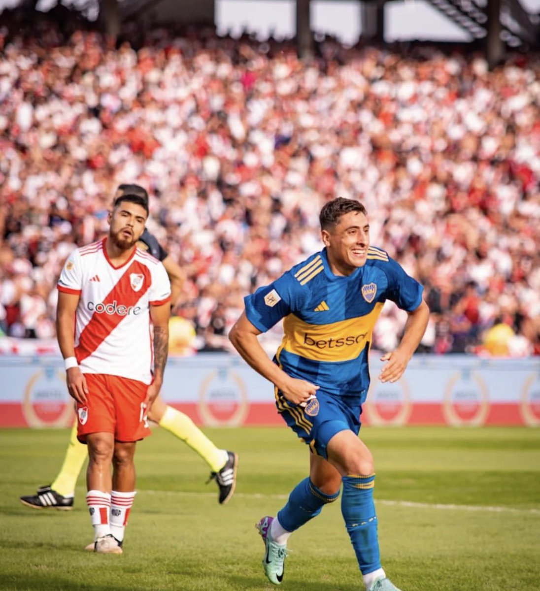 Volve10Riquelme's tweet image. El domingo cueste lo que cueste