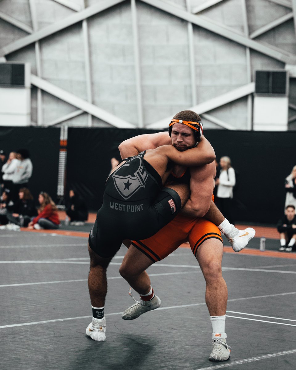 BeaverWrestling's tweet image. The Beavs go 5 for 5 in semis. Finals up next.😤 

#GoBeavs