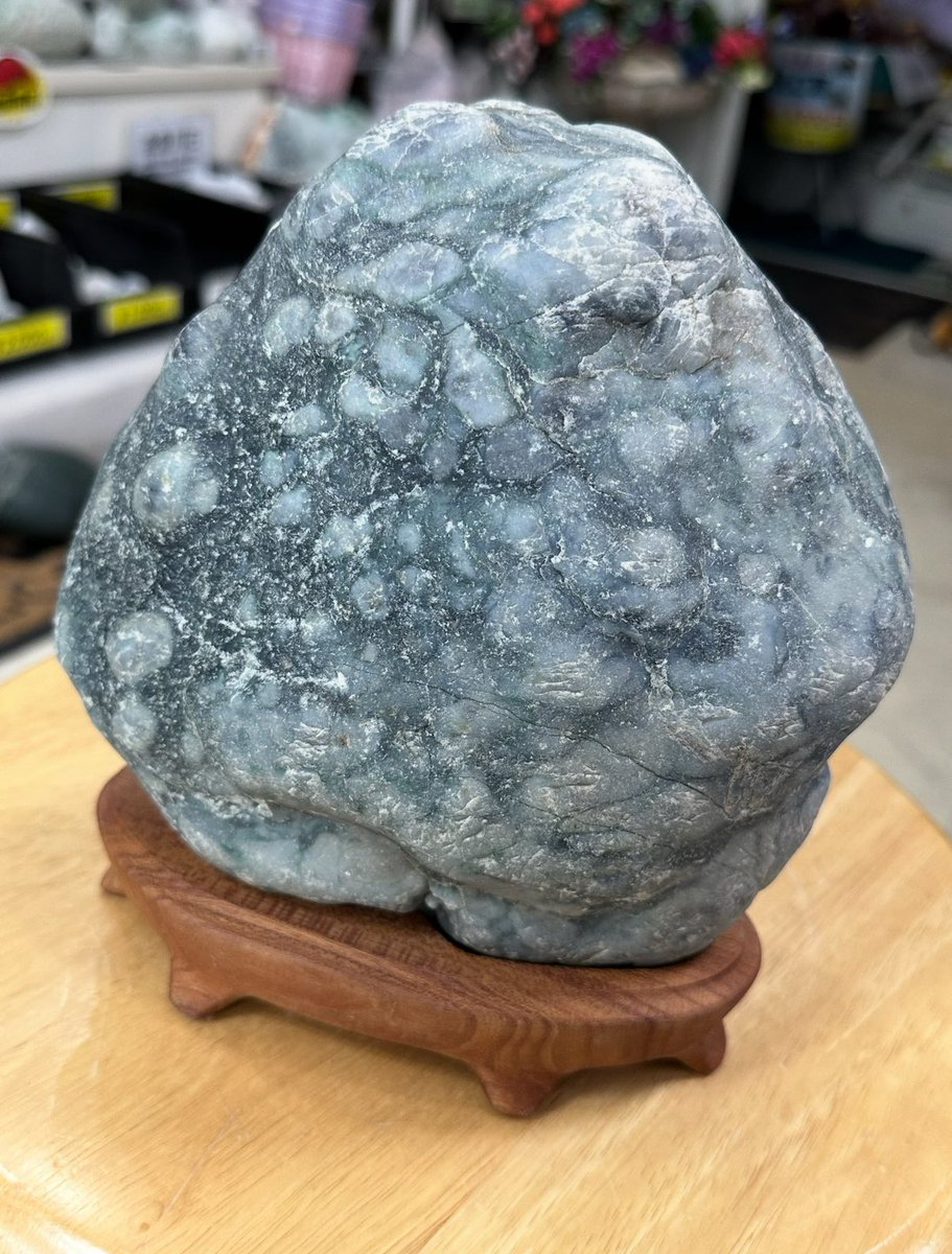 翡翠 、670グラム。 翡翠 、670グラム。 翡翠 、670グラム。 翡翠