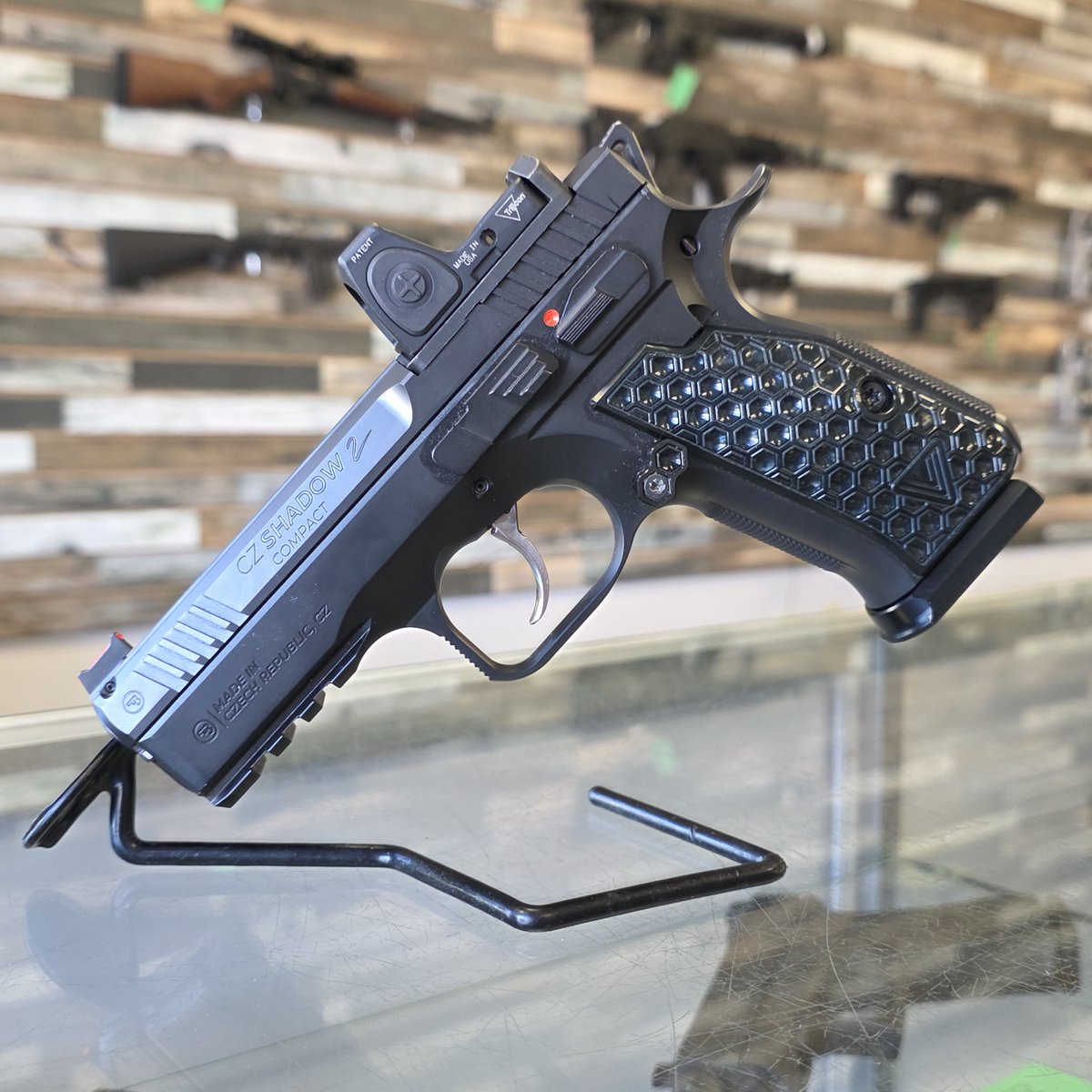 NeMunitionsNH's tweet photo. CZ Shadow 2 Compact in 9mm with a factory-installed Trijicon RMR, 2×15-rd magazines, and original box, light on miles, heavy on precision. 

https://t.co/jmxOvVLfba

#TargetDays #RangeTimeVibes #MarksmanMindset #ZeroedIn #CompetitionReady #TriggerDiscipline #PrecisionPractice https://t.co/5awINbWZMJ